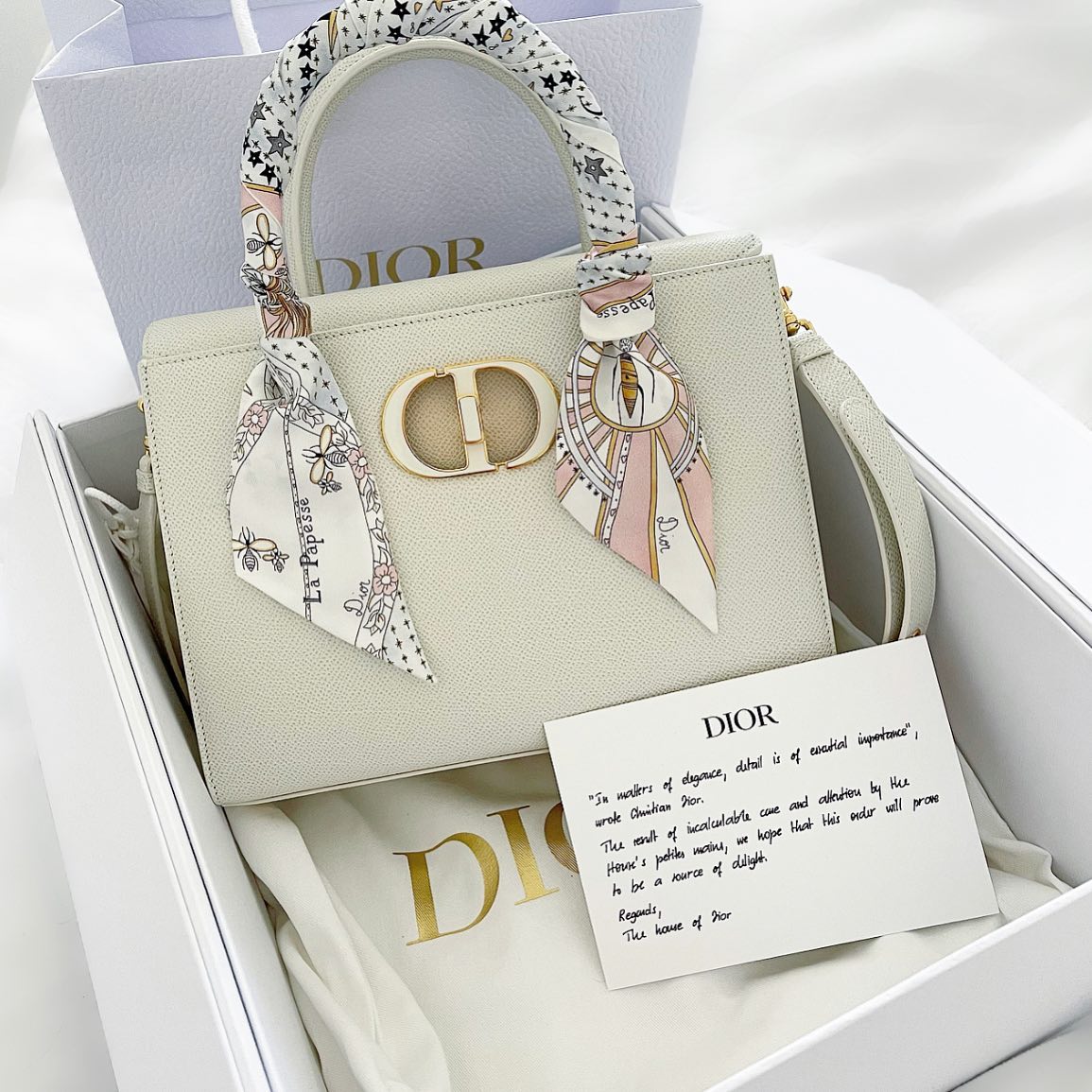 Dior best sale delight bag